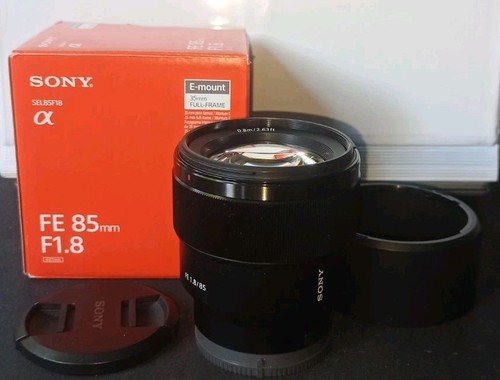 Sony 1 8 attacco e - f/1.8,