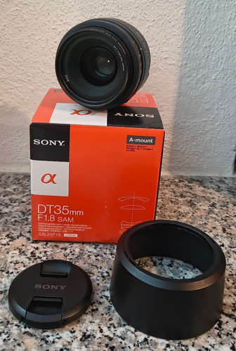 Sony 35mm 8 sam - f/1.8,