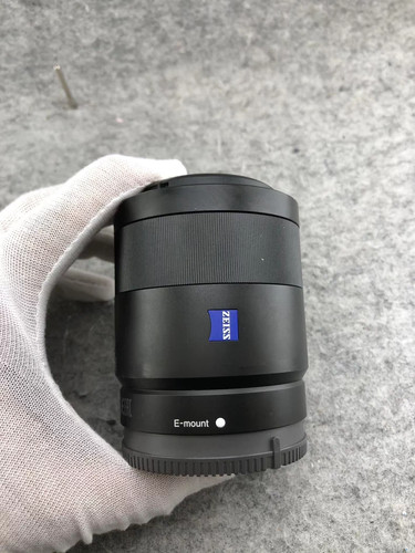 Sony sonnar f1 - t, f1.8