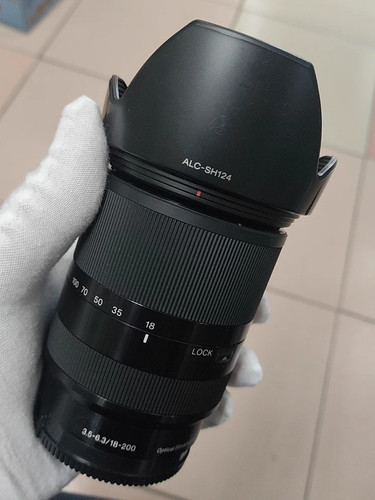 Sony 200 5 6 3 - 18-200, mm