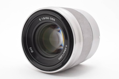 Sony 50mm attacco e oss - f1.8,
