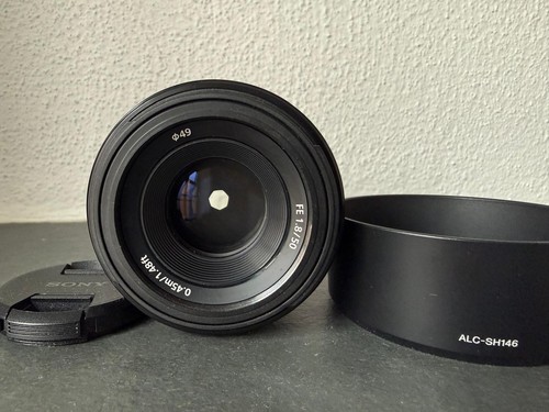 Sony sel50f18f 50mm - 50mm, f/1.8